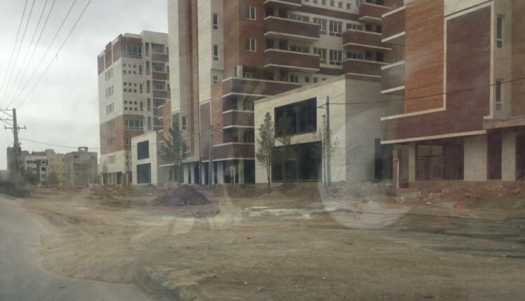جابجایی درختان روبروی پارک مادر